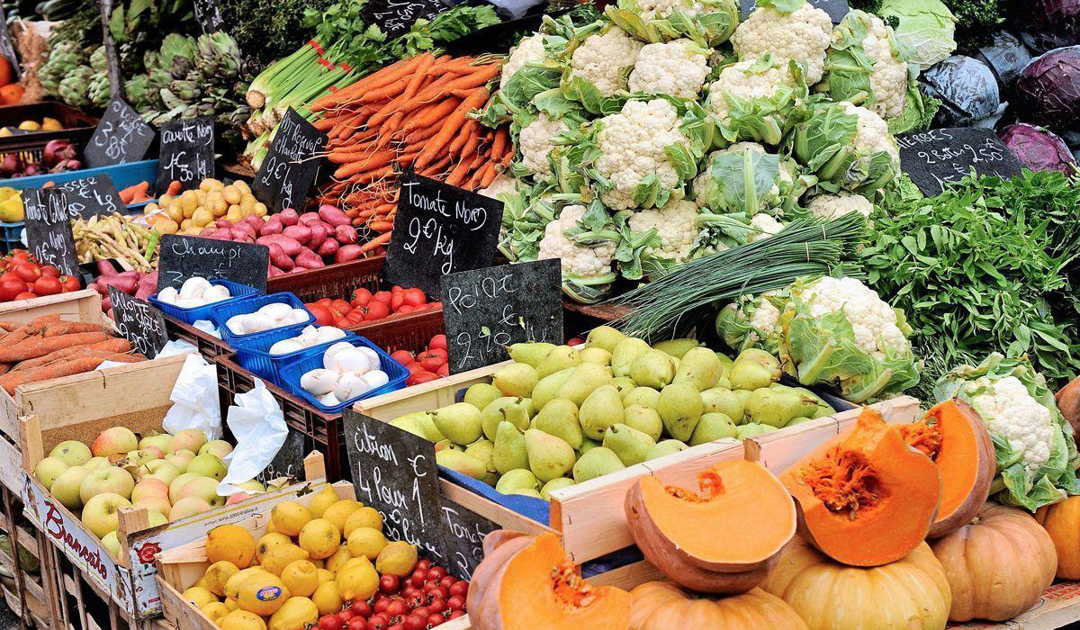 Vegetables and fruits shop